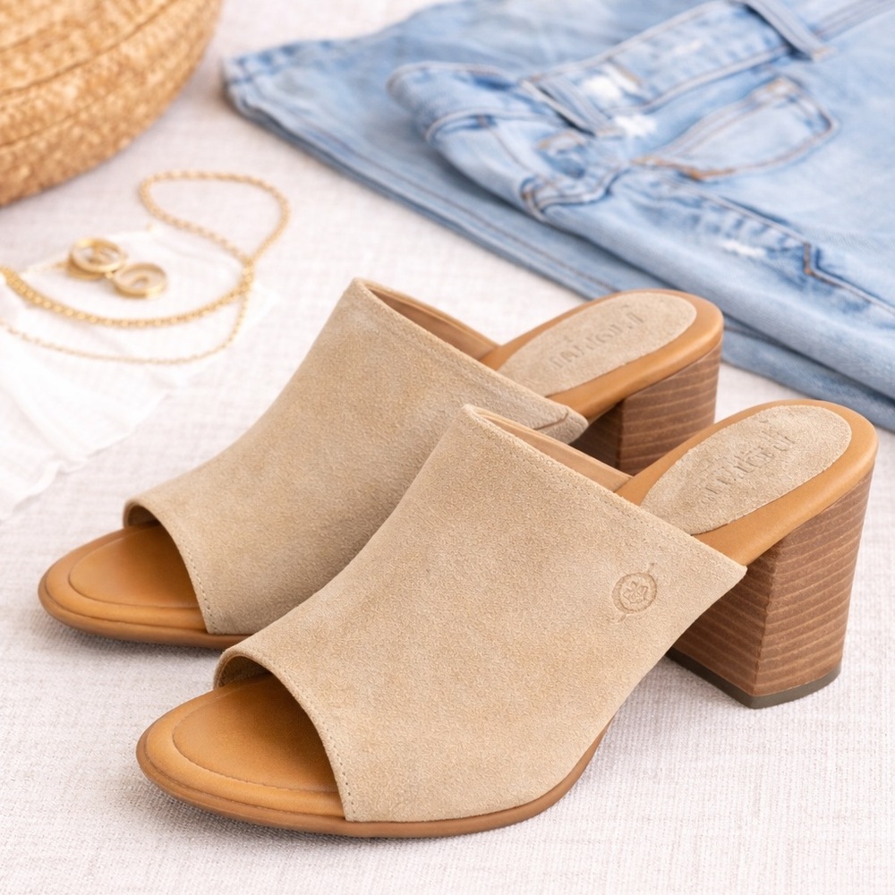 Born Suede Mule Sandals Women’s Size 9 Beige Block Heel Comfort Slip On
